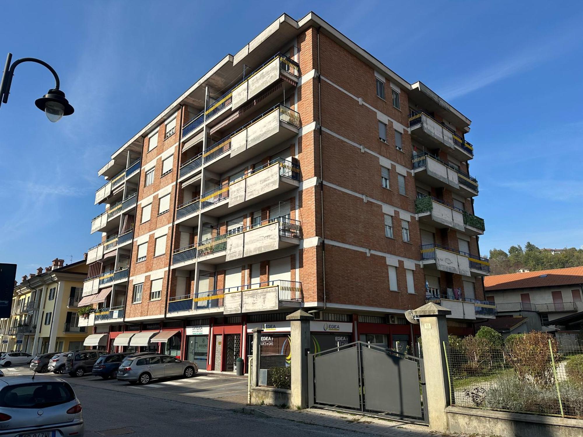 Affordable 3 Roms Appartment With Special Price Summer 2025 Dogliani Eksteriør billede
